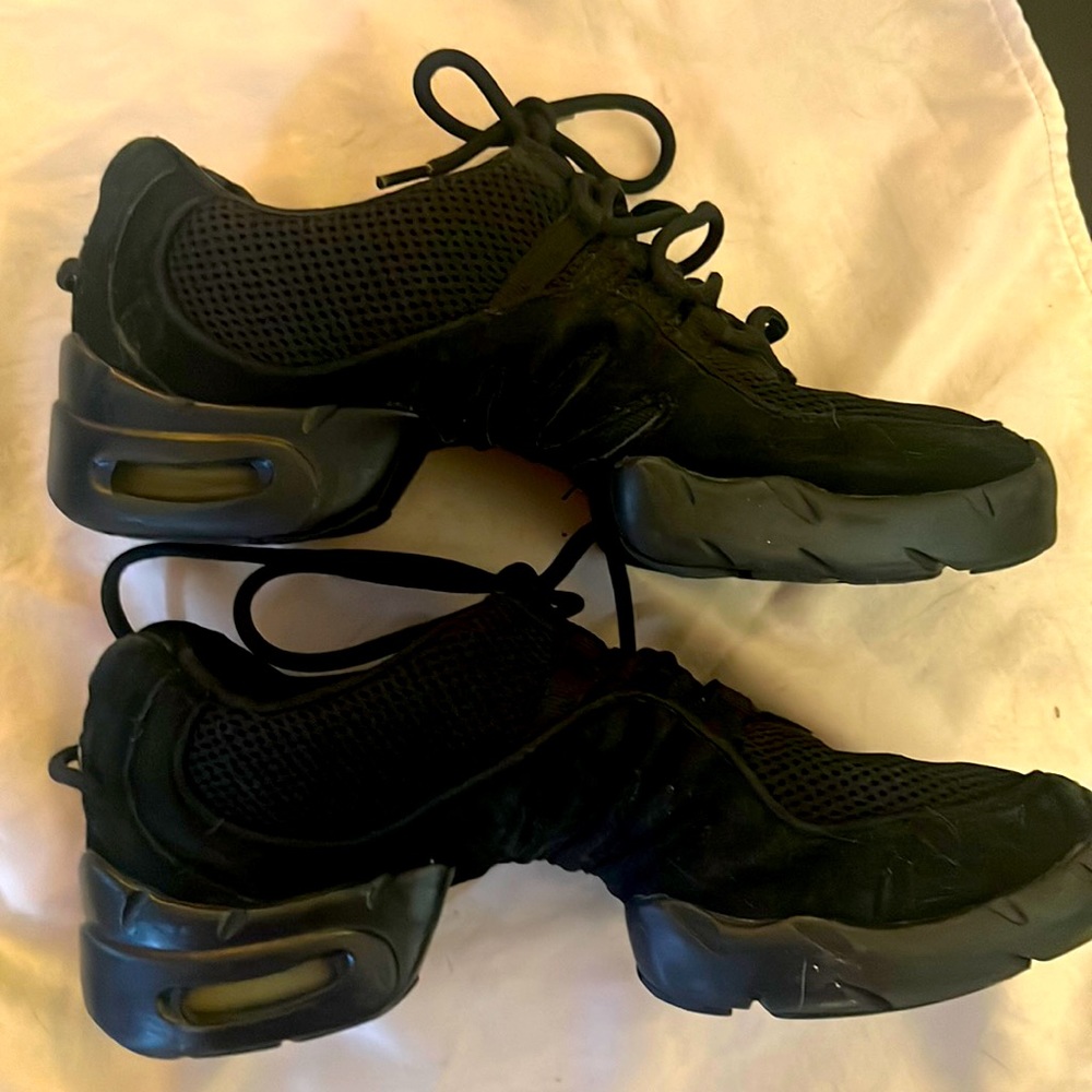 Bloch Mesh Split Sole Dance Sneakers Size 10.5